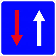 SeÑal Vial 700x700mm Metalica Prioridad De Paso V10024