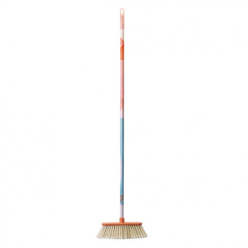 Escoba Essential Calmey C/palo 130 Cm