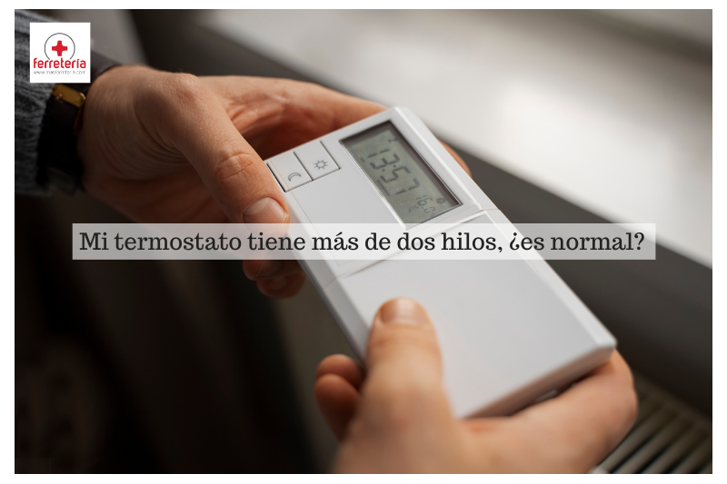 Mi termostato tiene más de dos hilos, ¿es normal?